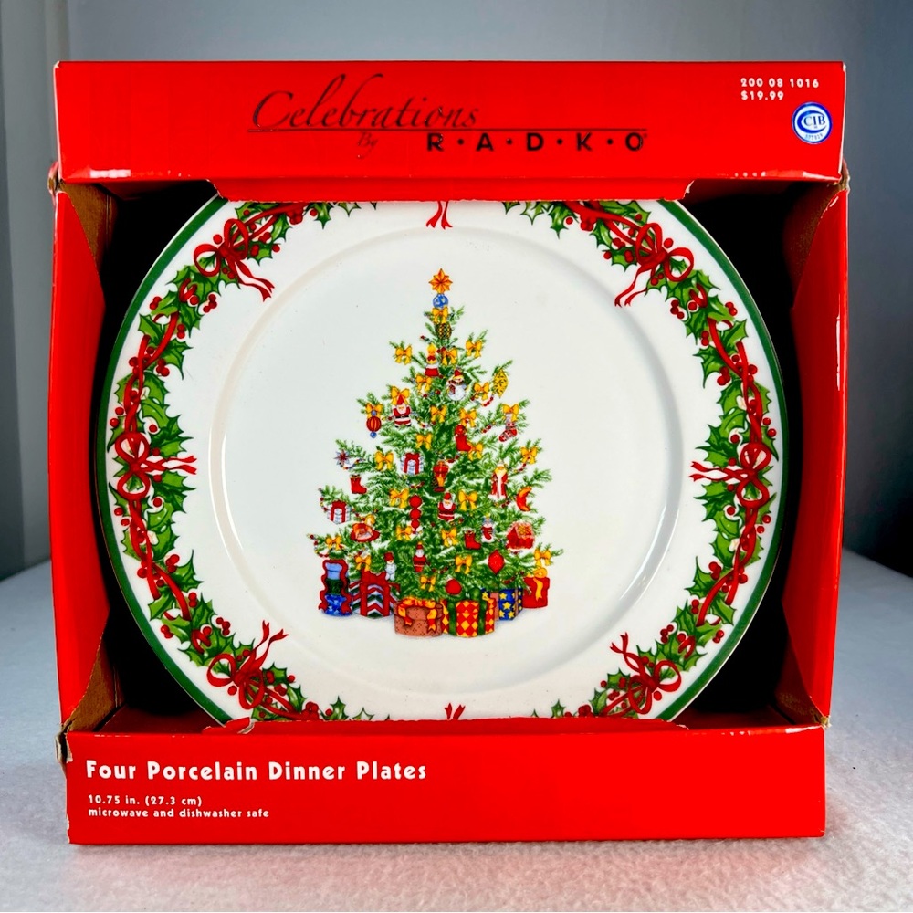 CHRISTOPHER RADKO Holiday Celebrations Christmas Tree set of 4 Salad Plates NIB